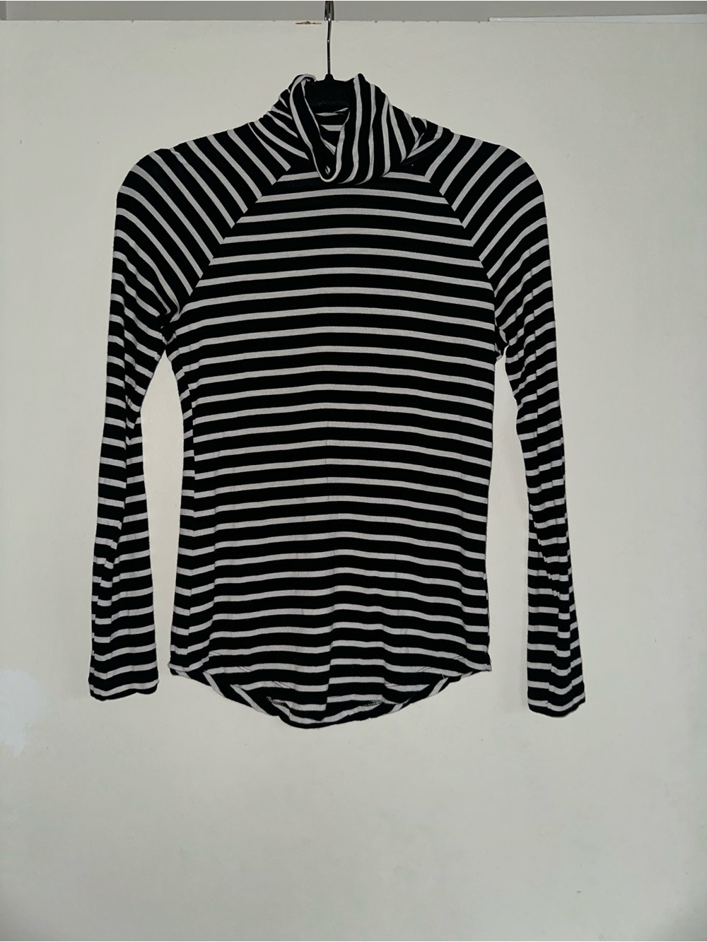 Old Navy Black and White Striped Long-Sleeve Turtleneck